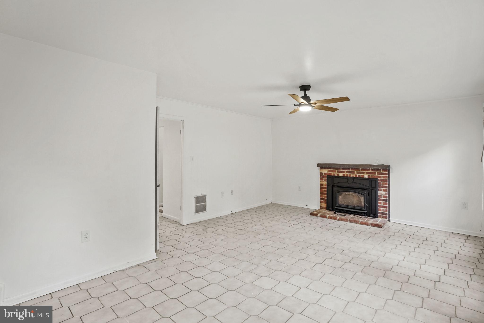 9086 BROOK FORD ROAD