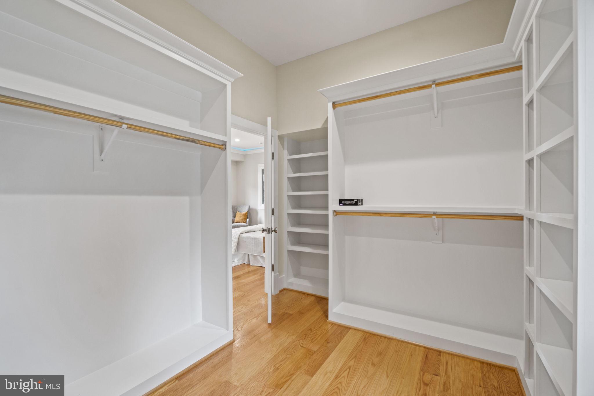 4110 FERRY LANDING ROAD