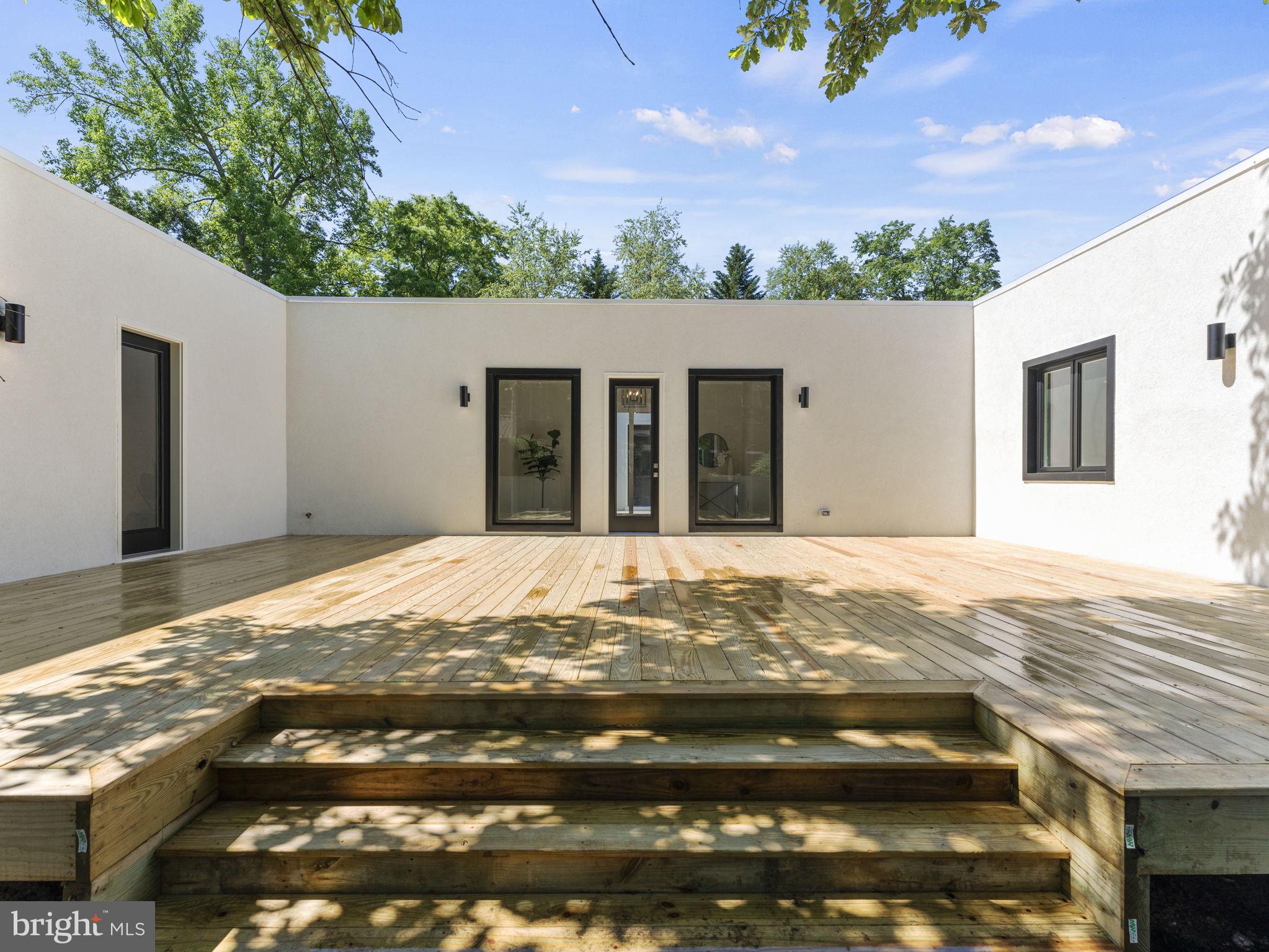 4110 FERRY LANDING ROAD