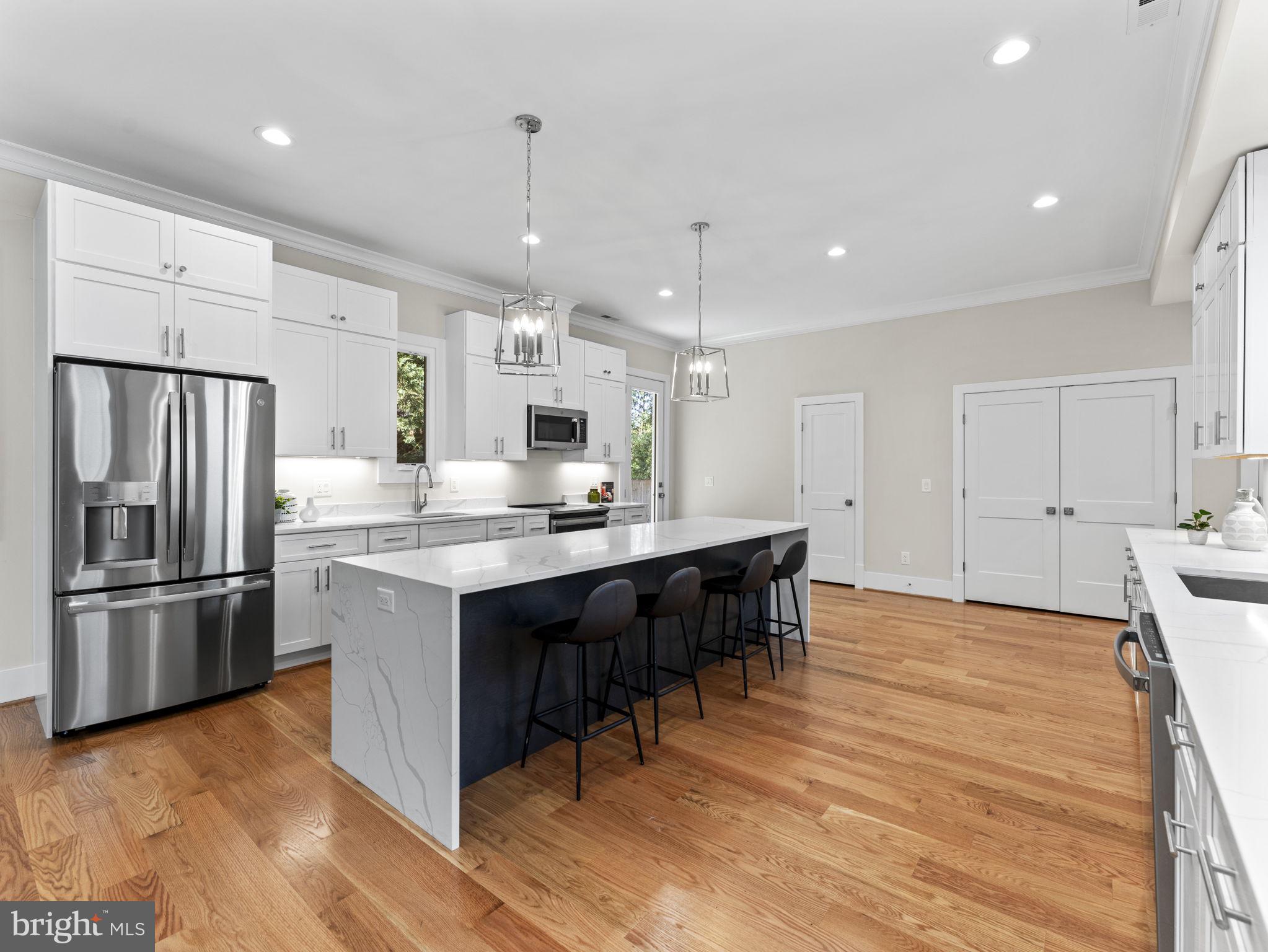 4110 FERRY LANDING ROAD