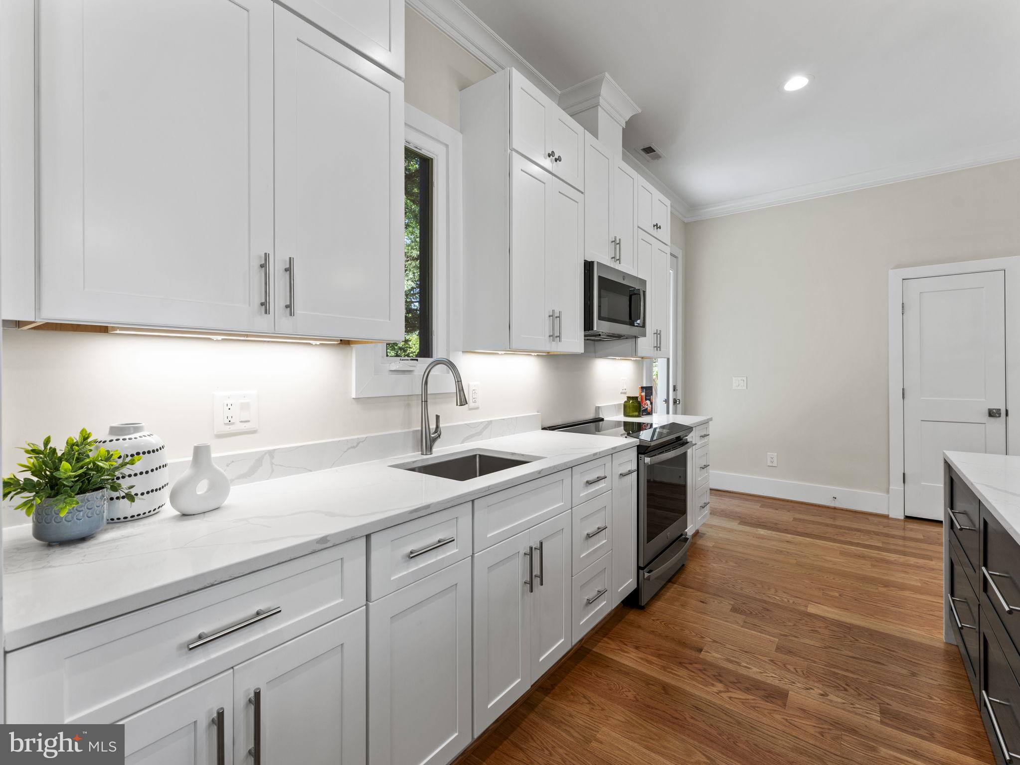 4110 FERRY LANDING ROAD