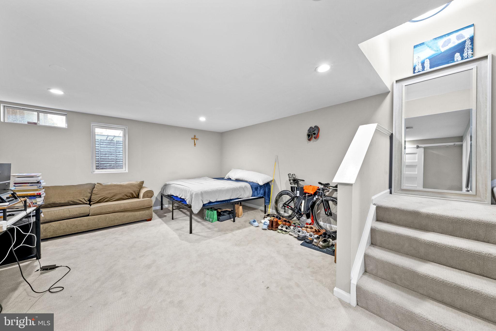 1286 VINTAGE PLACE