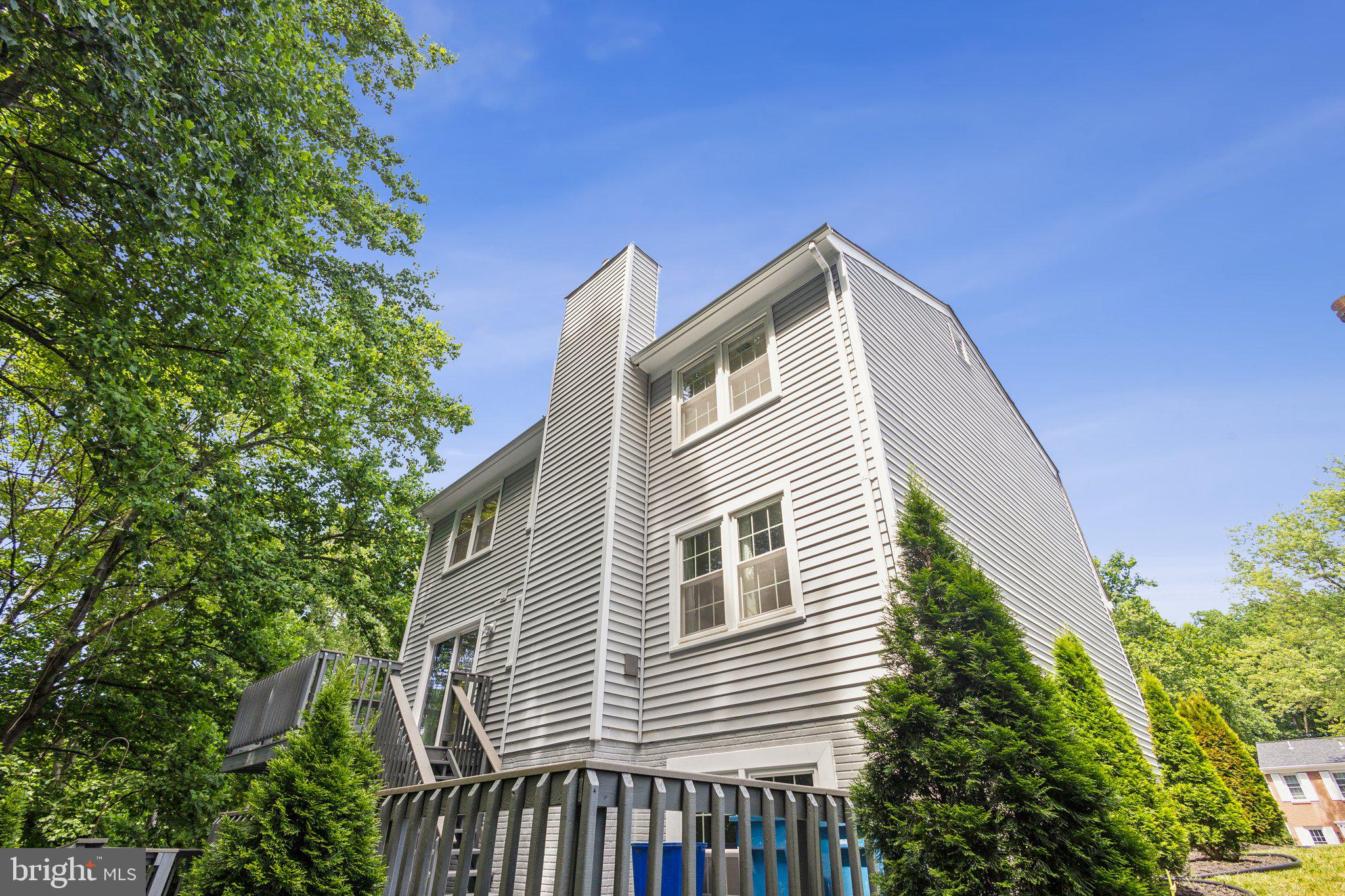 7704 GROVELAND HEIGHTS COURT