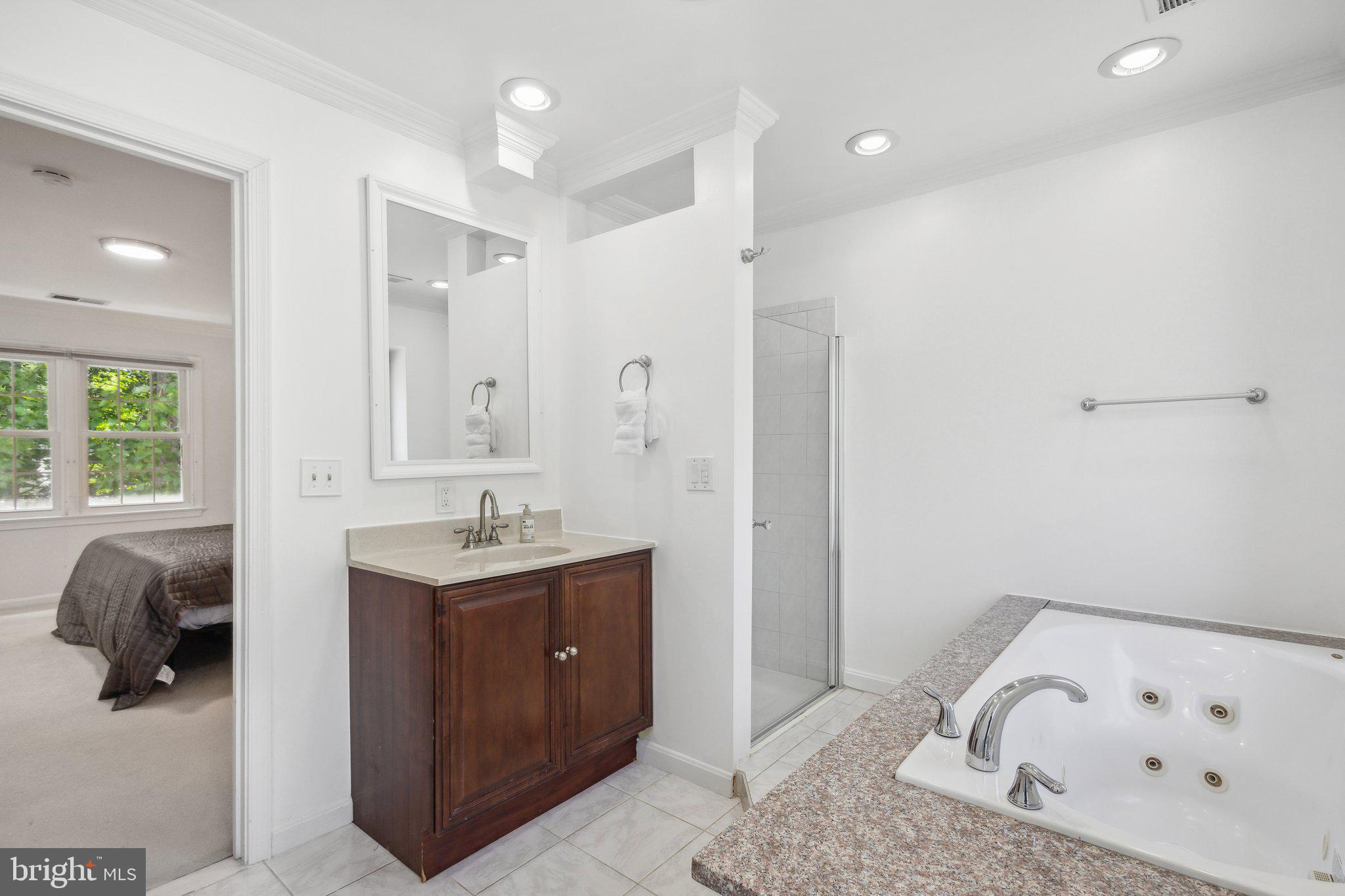 7704 GROVELAND HEIGHTS COURT
