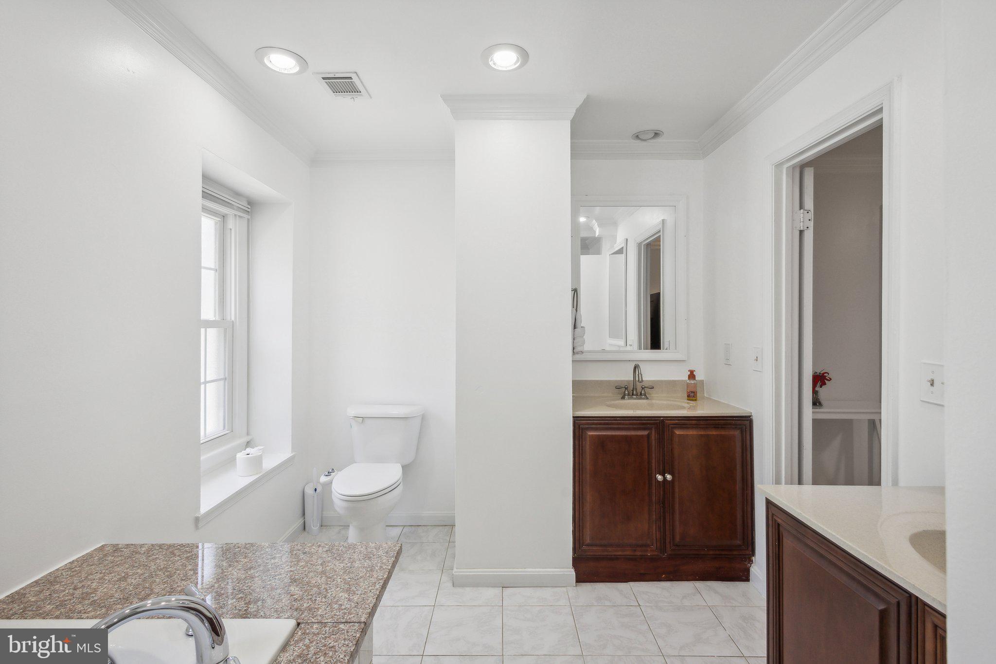 7704 GROVELAND HEIGHTS COURT
