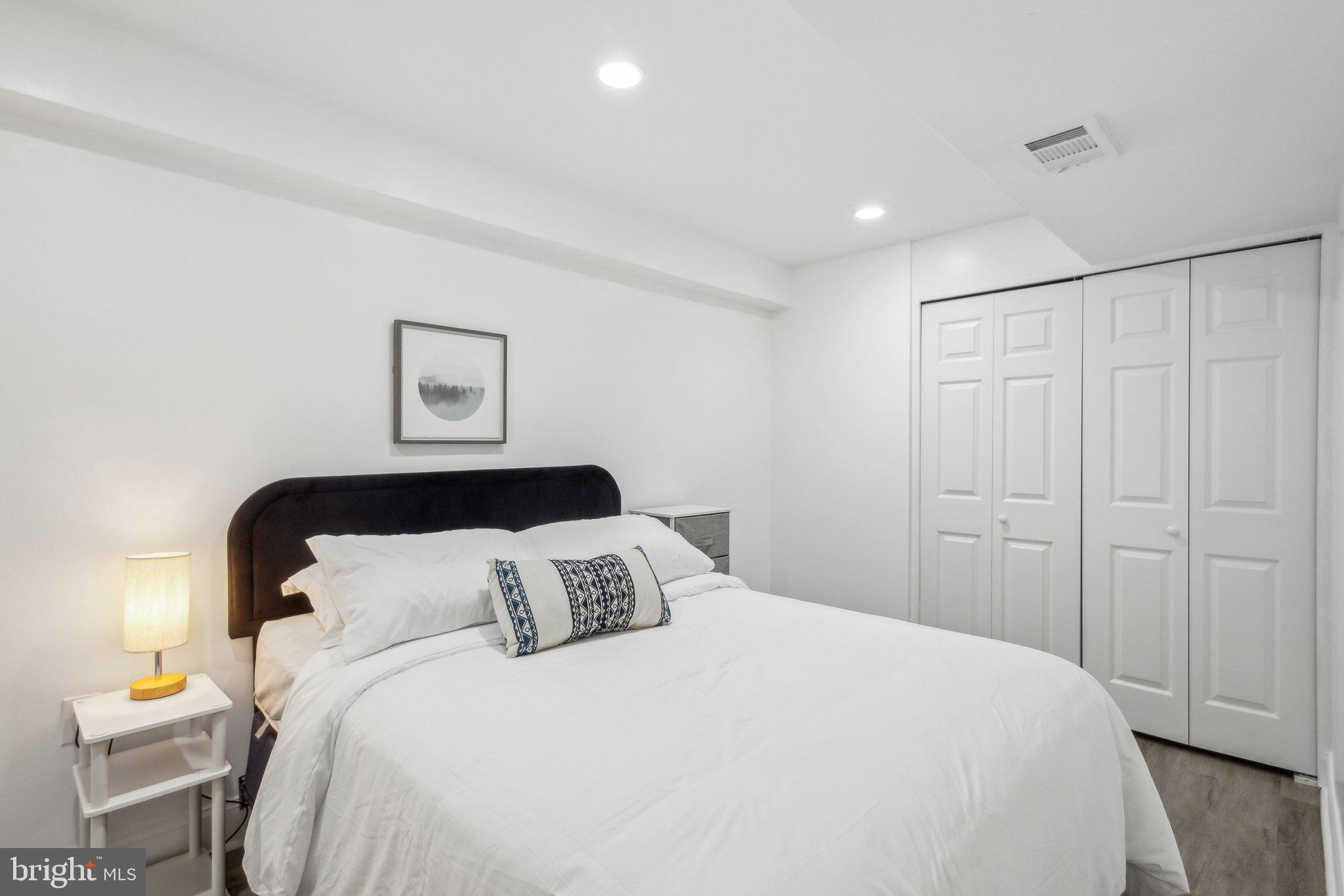7704 GROVELAND HEIGHTS COURT