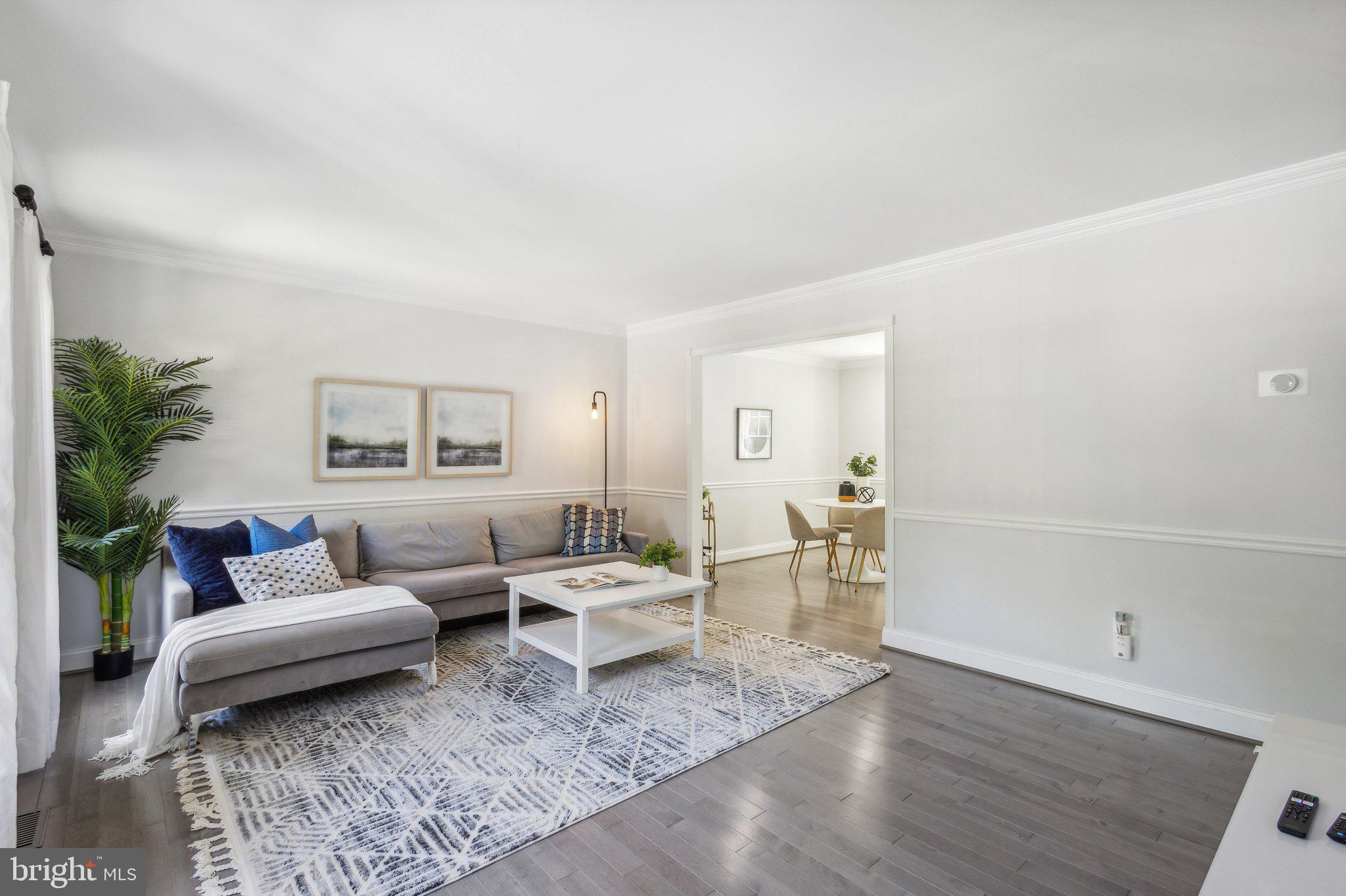7704 GROVELAND HEIGHTS COURT