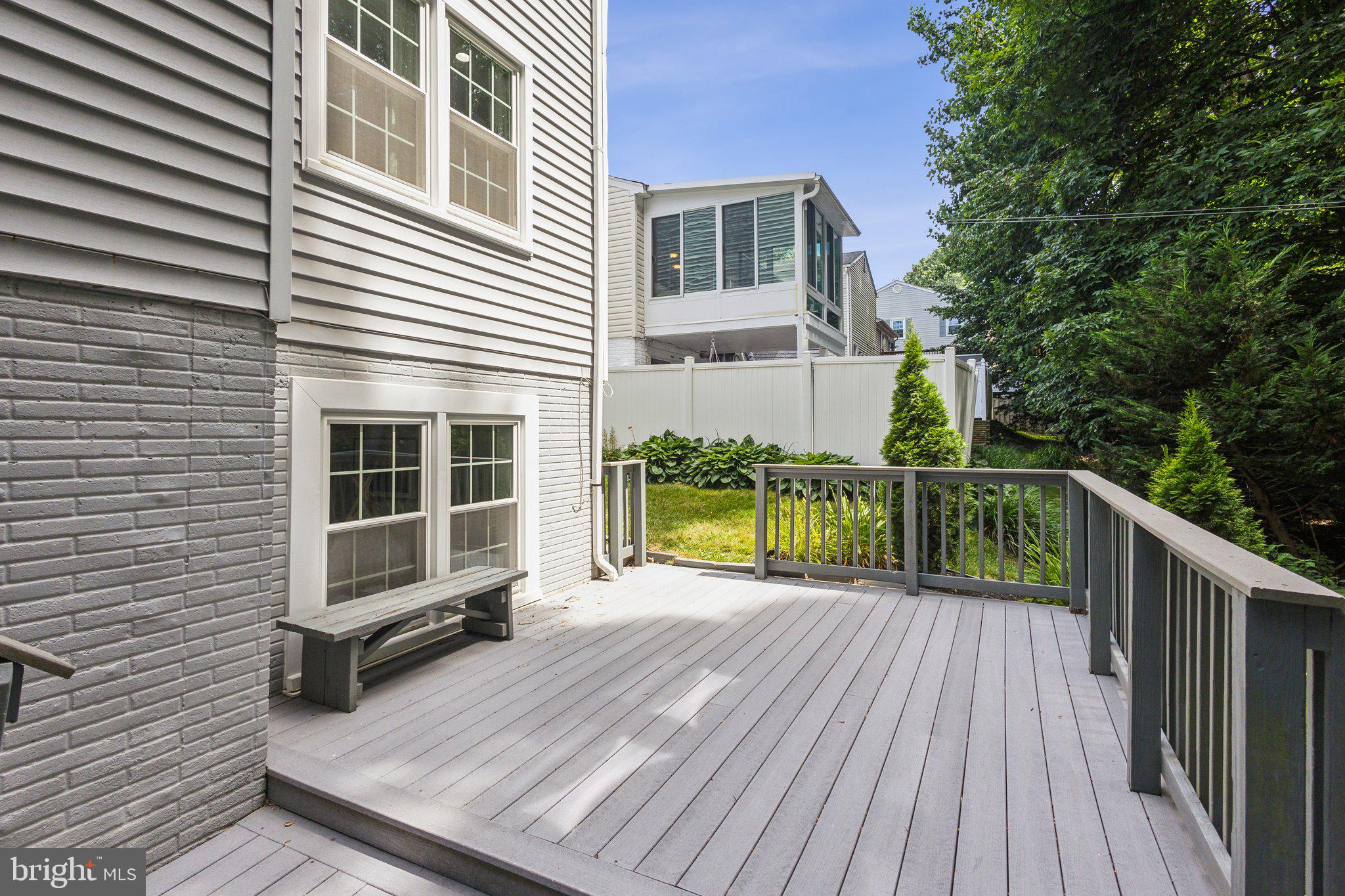 7704 GROVELAND HEIGHTS COURT