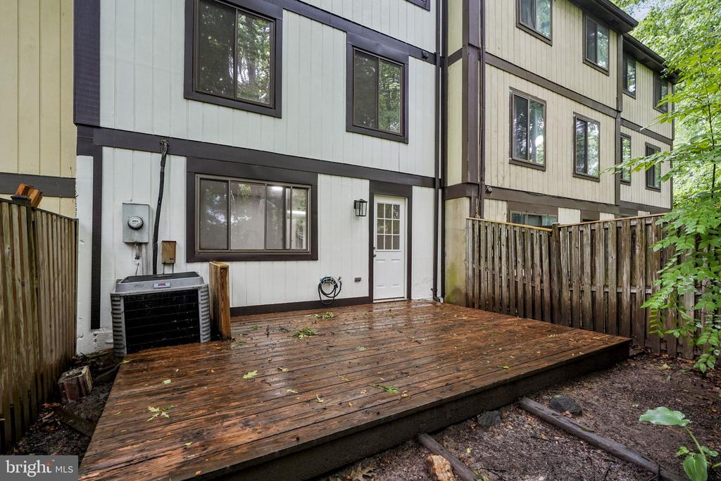 5863 JACKSONS OAK COURT
