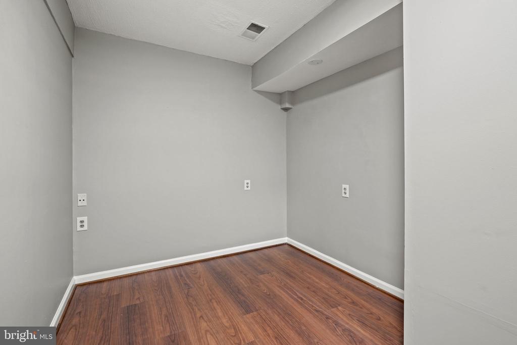 5863 JACKSONS OAK COURT