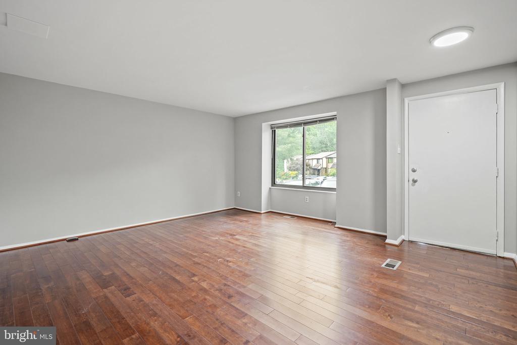 5863 JACKSONS OAK COURT
