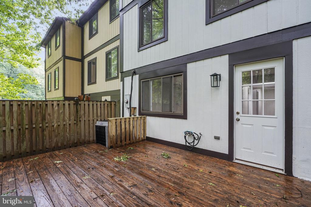 5863 JACKSONS OAK COURT