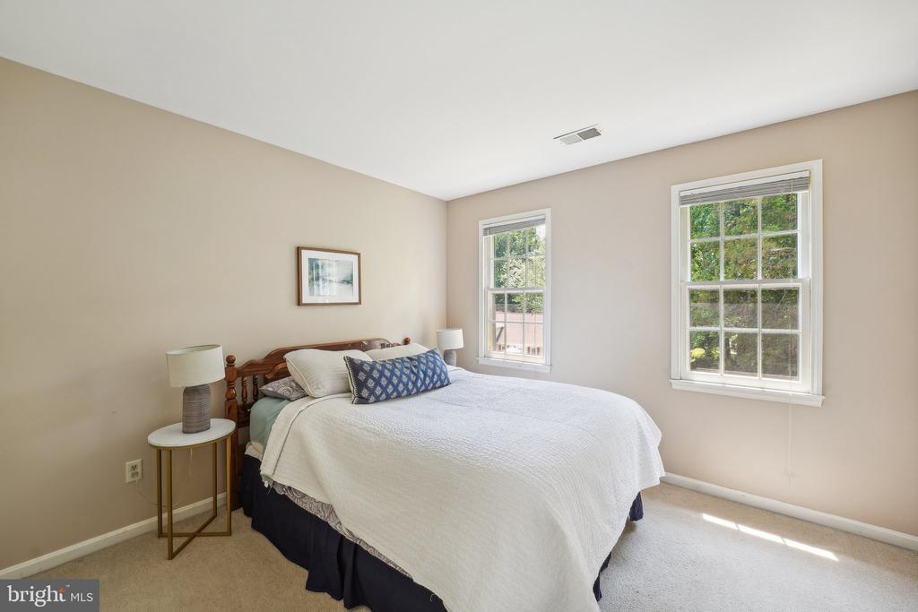 1484 OLD ASH GROVE
