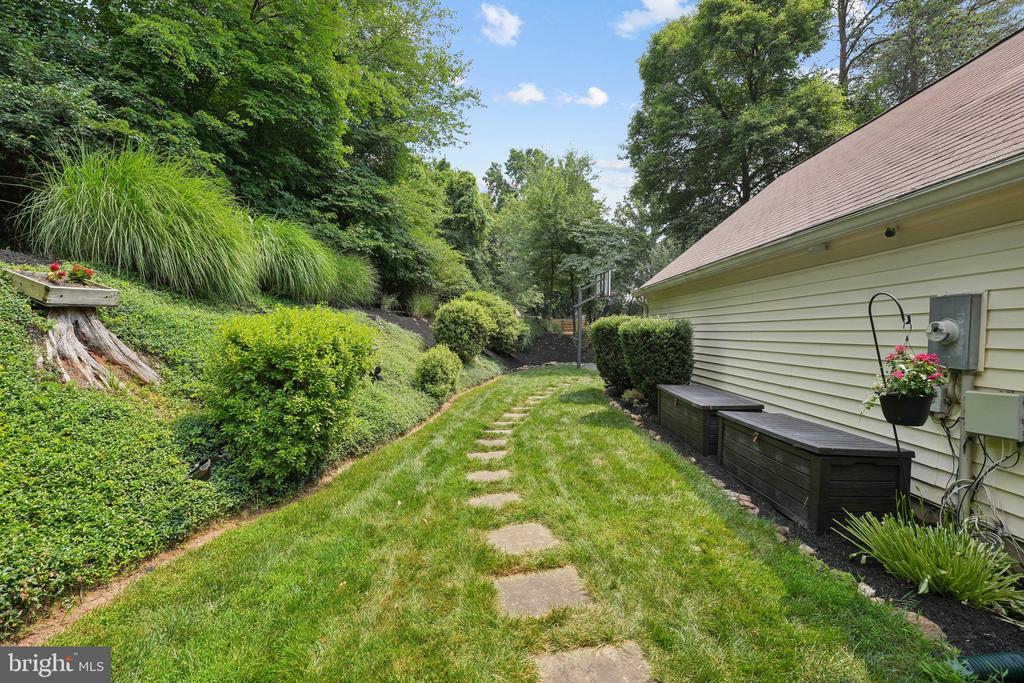 1484 OLD ASH GROVE