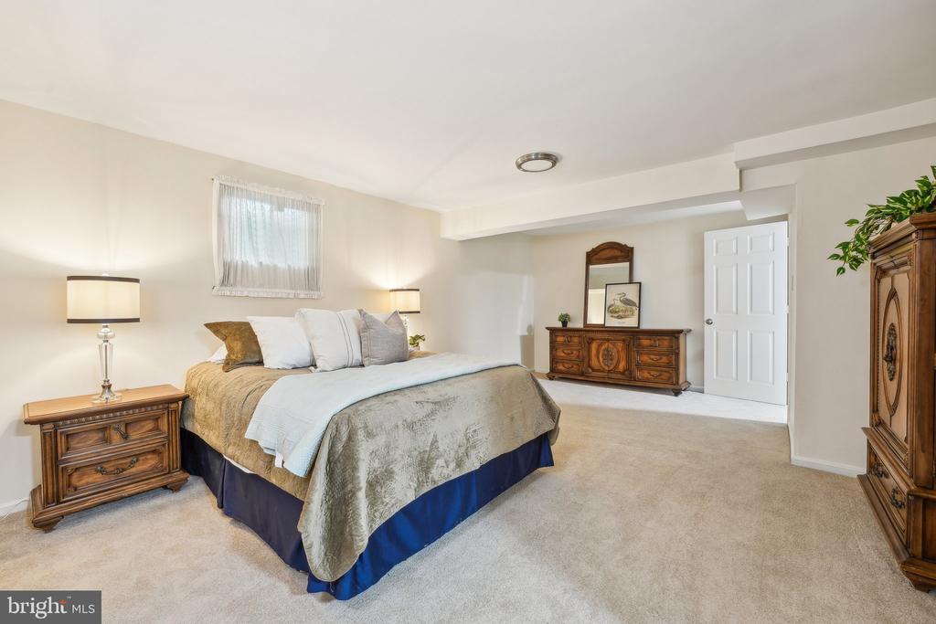 1484 OLD ASH GROVE