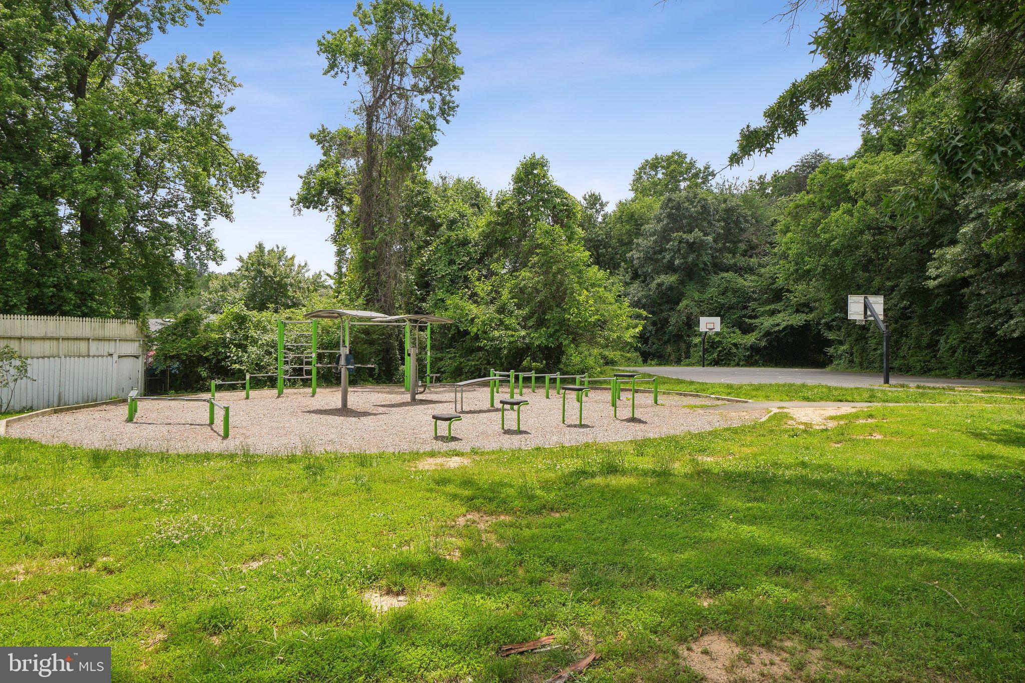 4724 BACKLICK ROAD