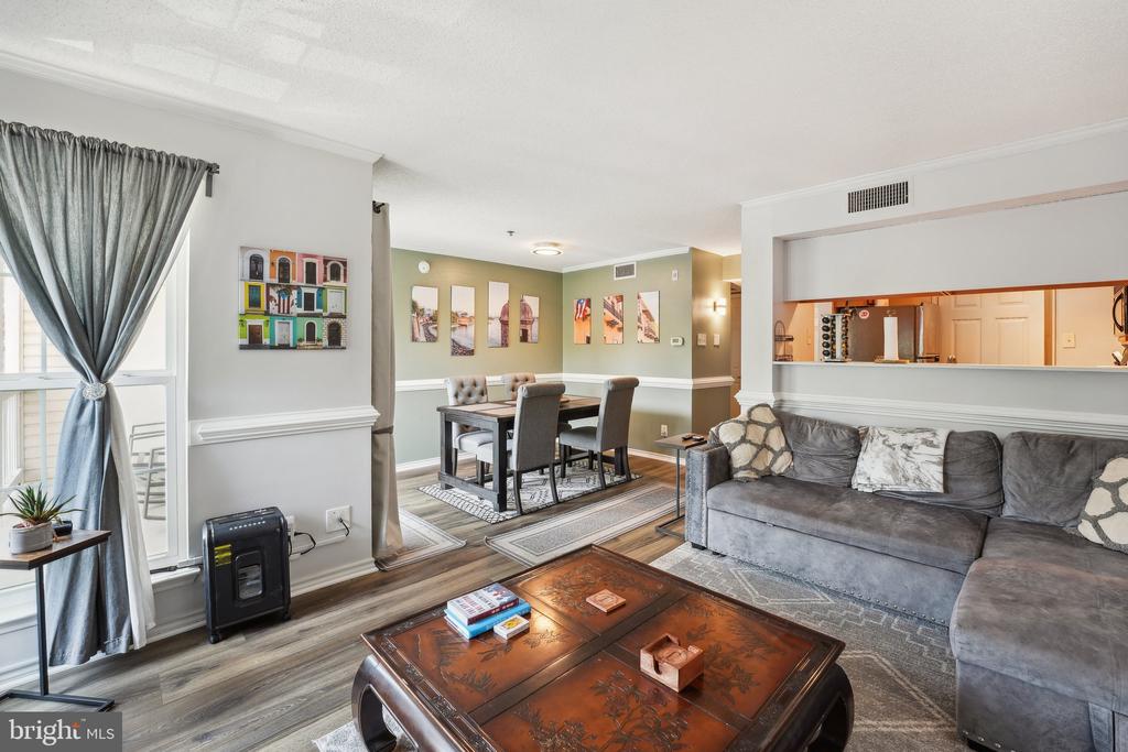 1504 LINCOLN WAY 337