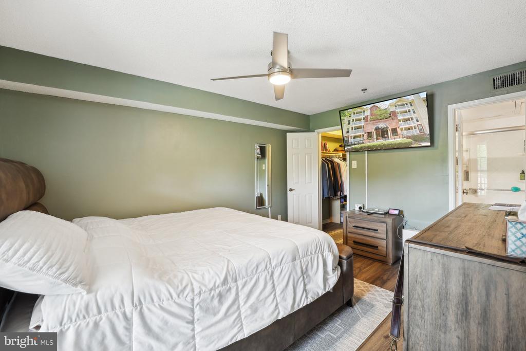1504 LINCOLN WAY 337