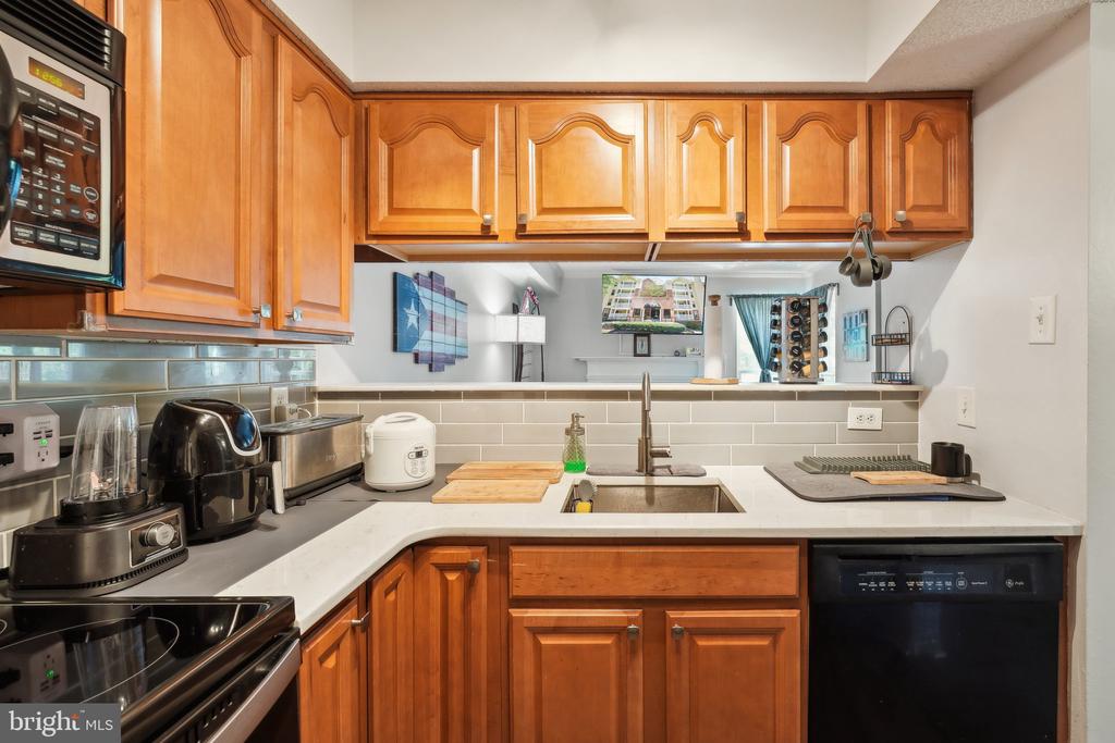 1504 LINCOLN WAY 337