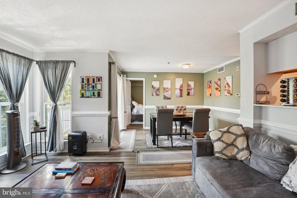 1504 LINCOLN WAY 337