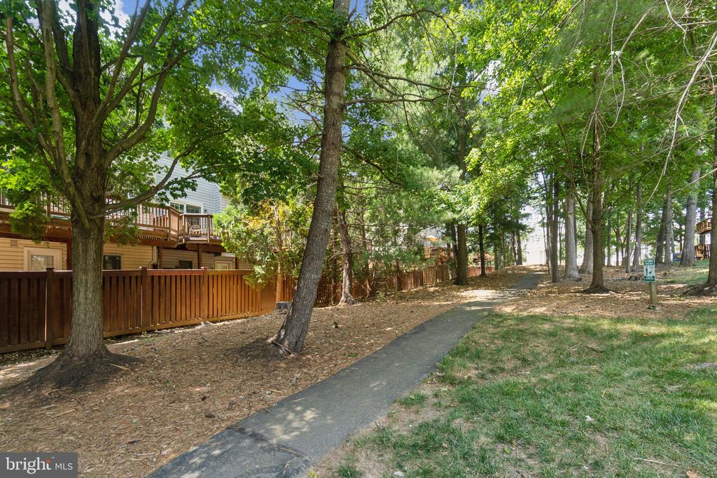 11489 CARRIAGE GATE COURT