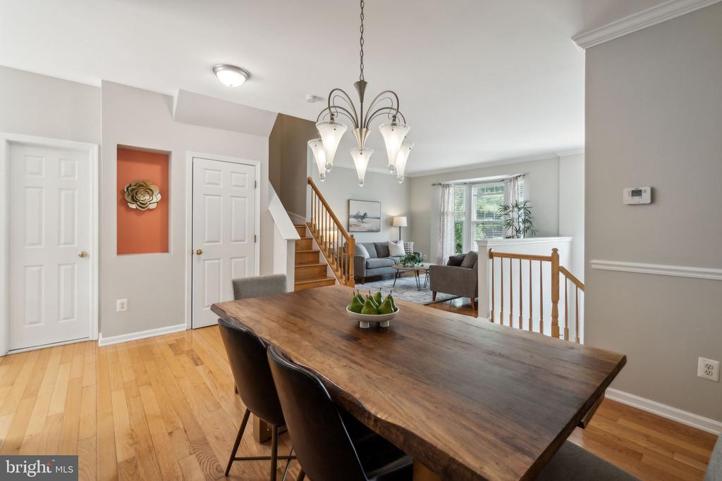 11489 CARRIAGE GATE COURT