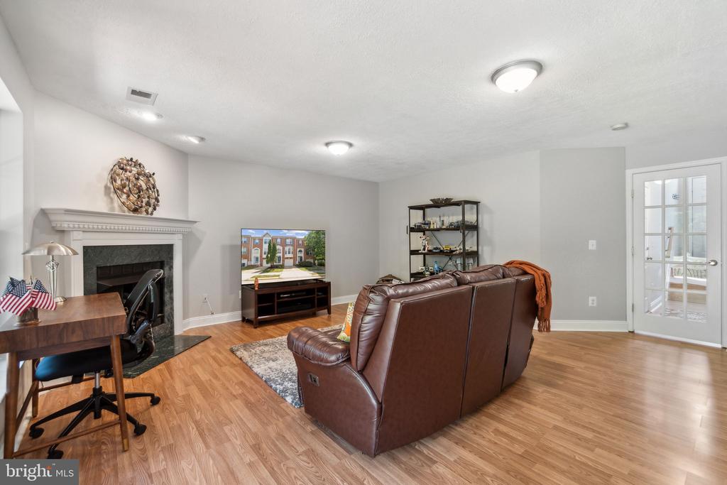 11489 CARRIAGE GATE COURT