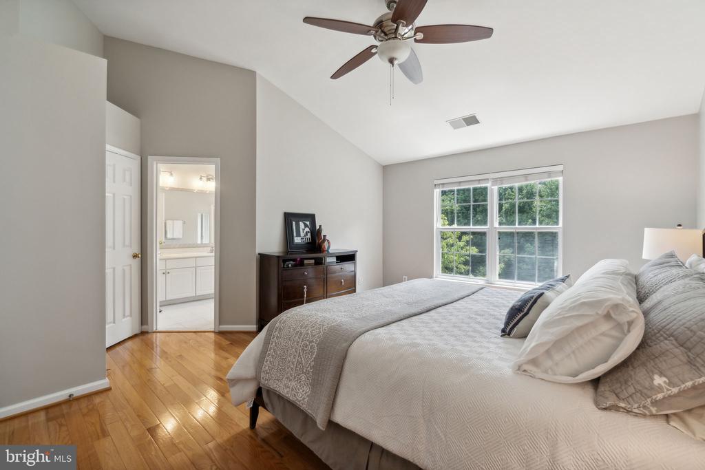11489 CARRIAGE GATE COURT
