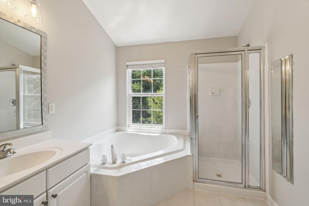 11489 CARRIAGE GATE COURT