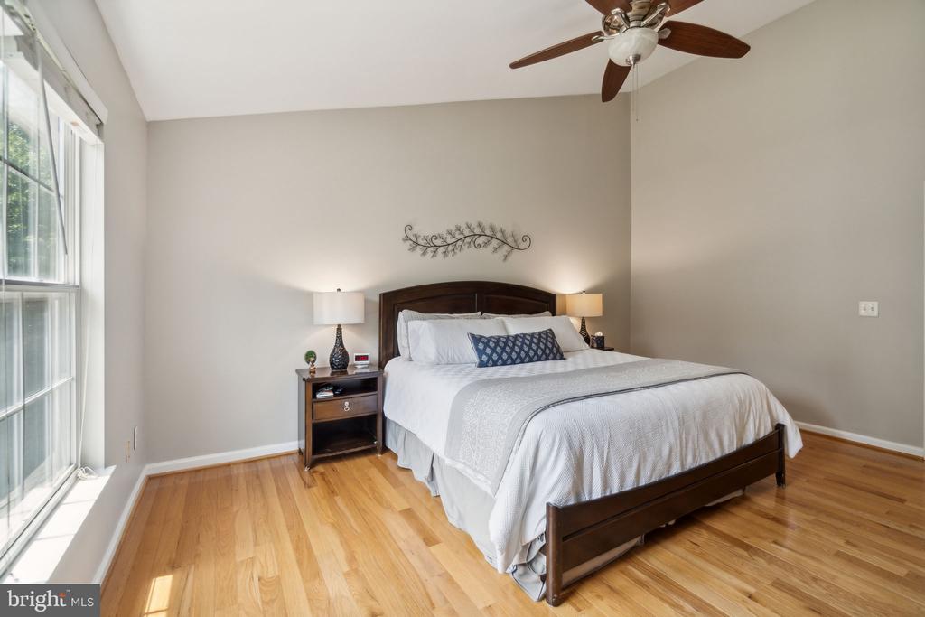 11489 CARRIAGE GATE COURT
