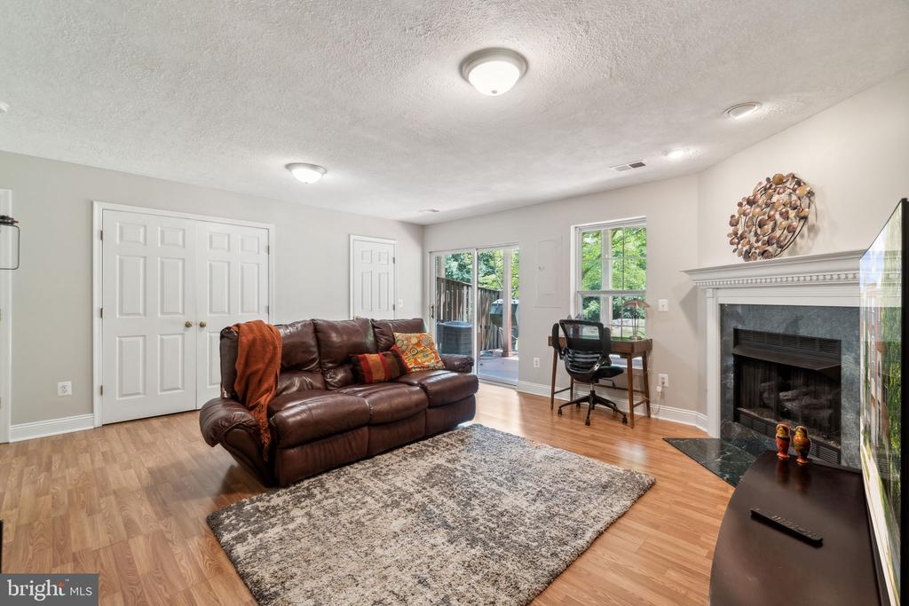 11489 CARRIAGE GATE COURT