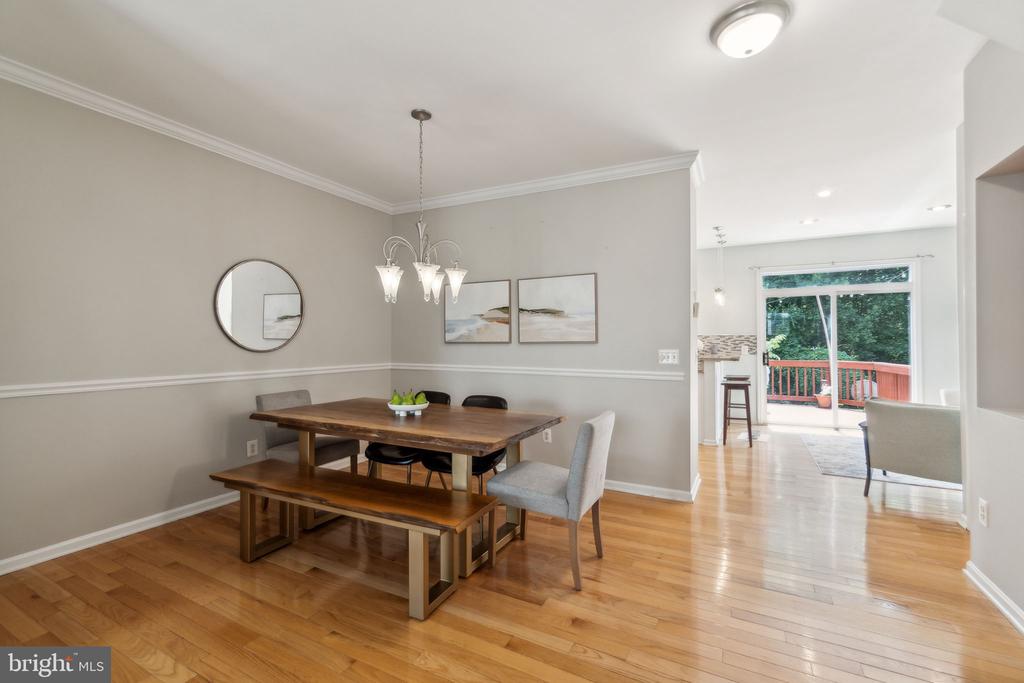 11489 CARRIAGE GATE COURT