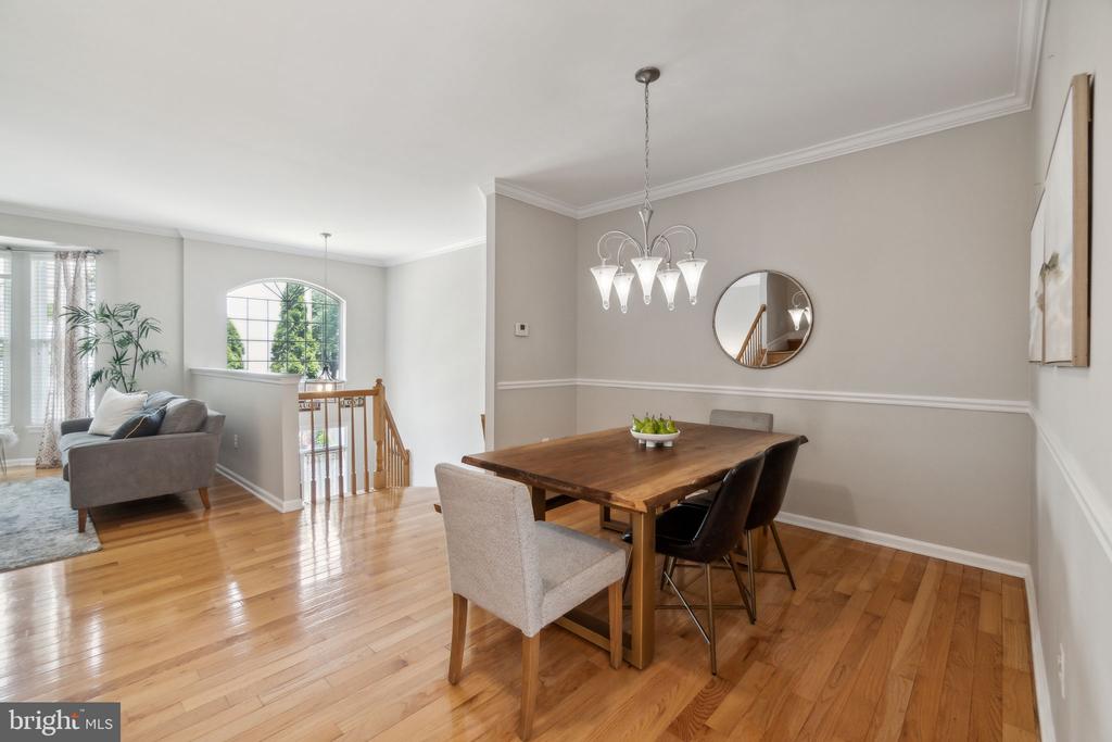 11489 CARRIAGE GATE COURT