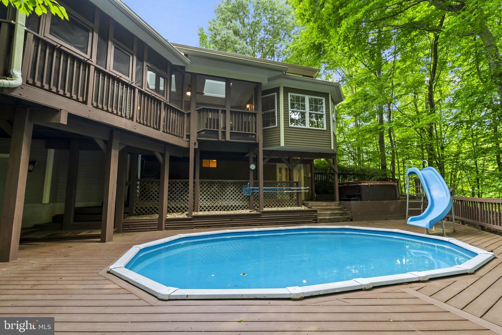 5914 SKYLINE HEIGHTS COURT