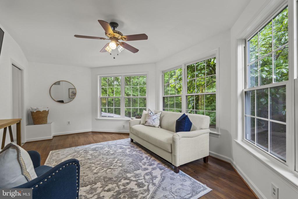 5914 SKYLINE HEIGHTS COURT