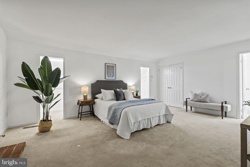 5914 SKYLINE HEIGHTS COURT