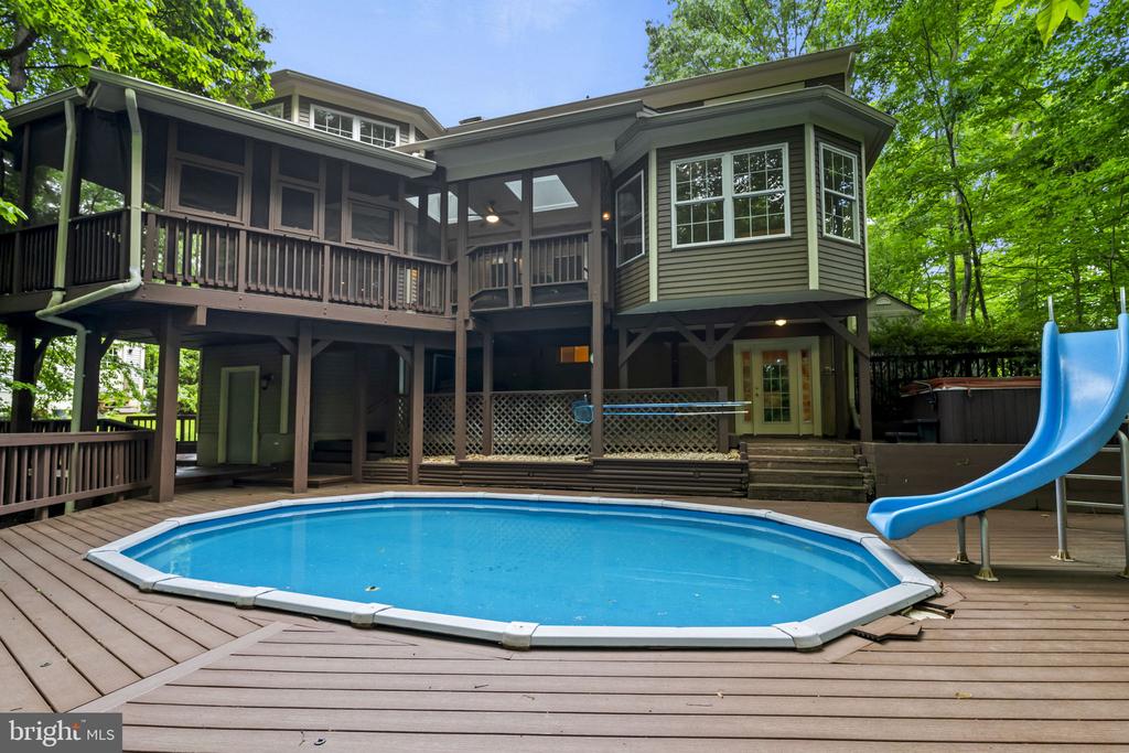 5914 SKYLINE HEIGHTS COURT