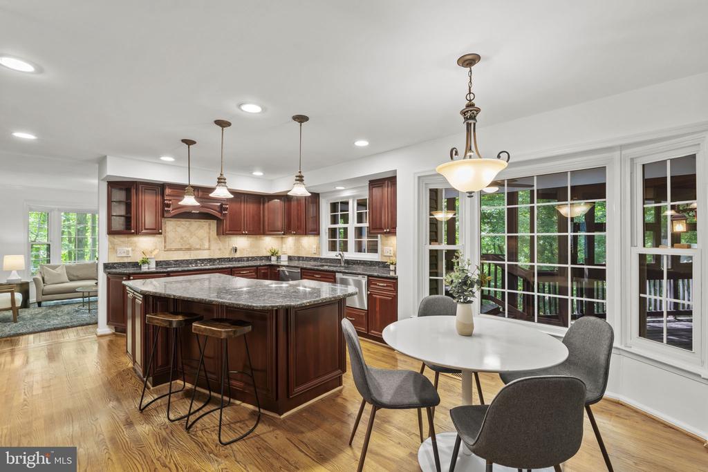 5914 SKYLINE HEIGHTS COURT