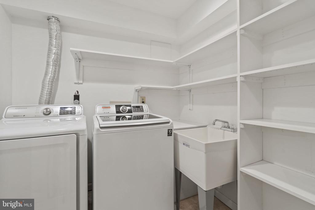 5914 SKYLINE HEIGHTS COURT