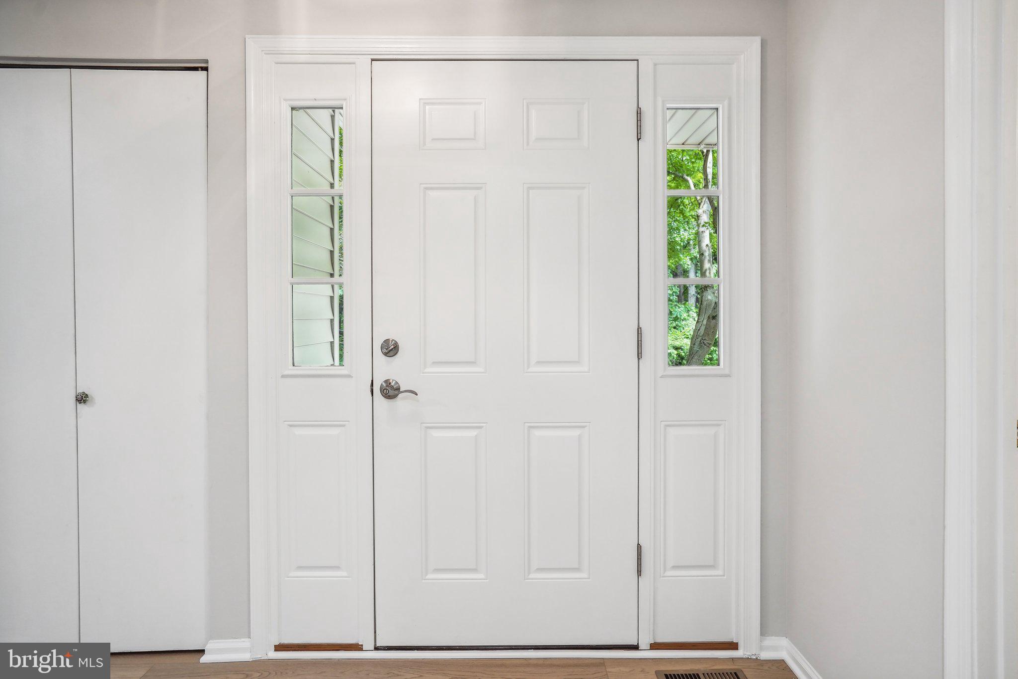 9807 NEW ENGLAND WOODS COURT