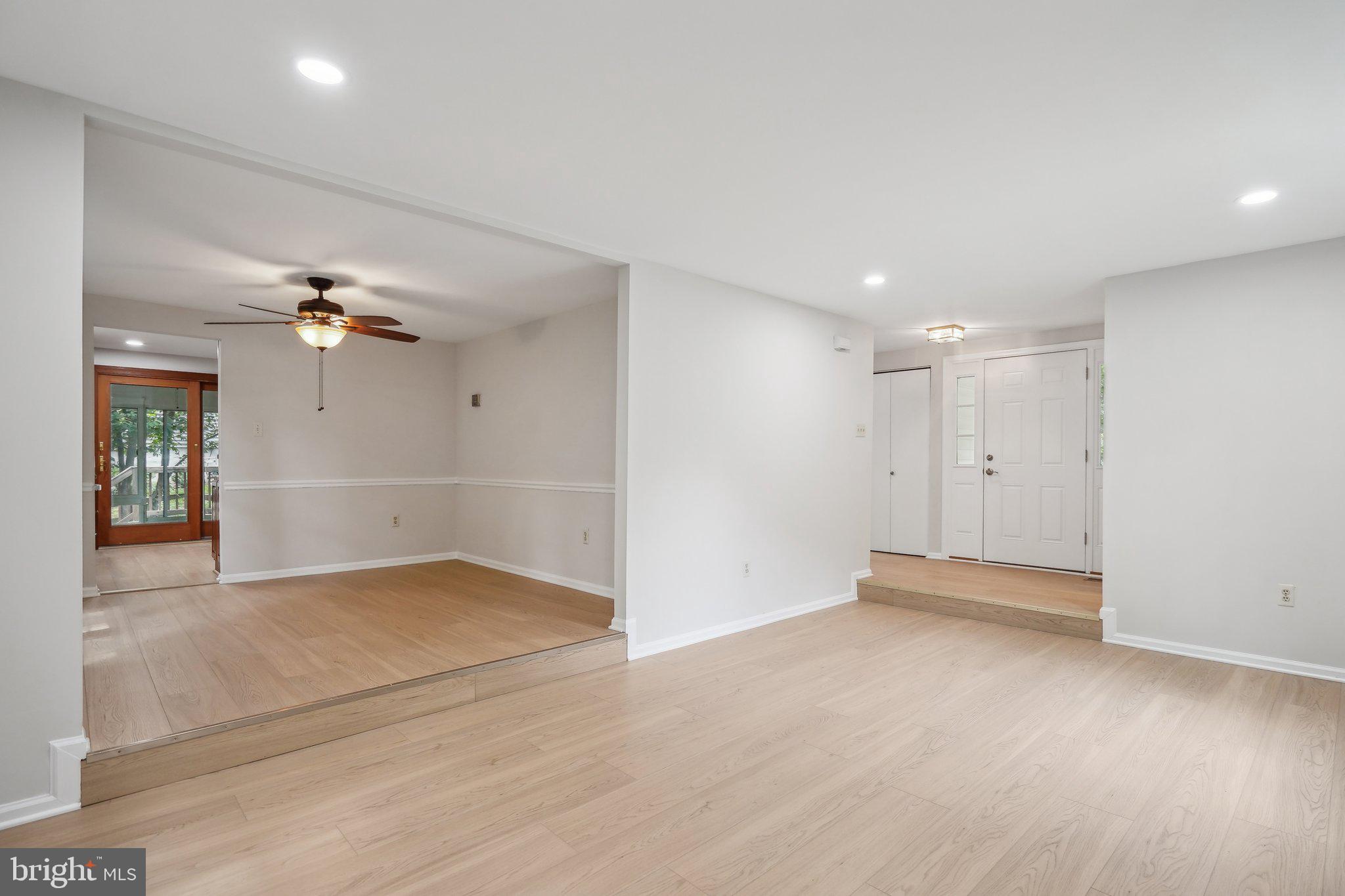 9807 NEW ENGLAND WOODS COURT