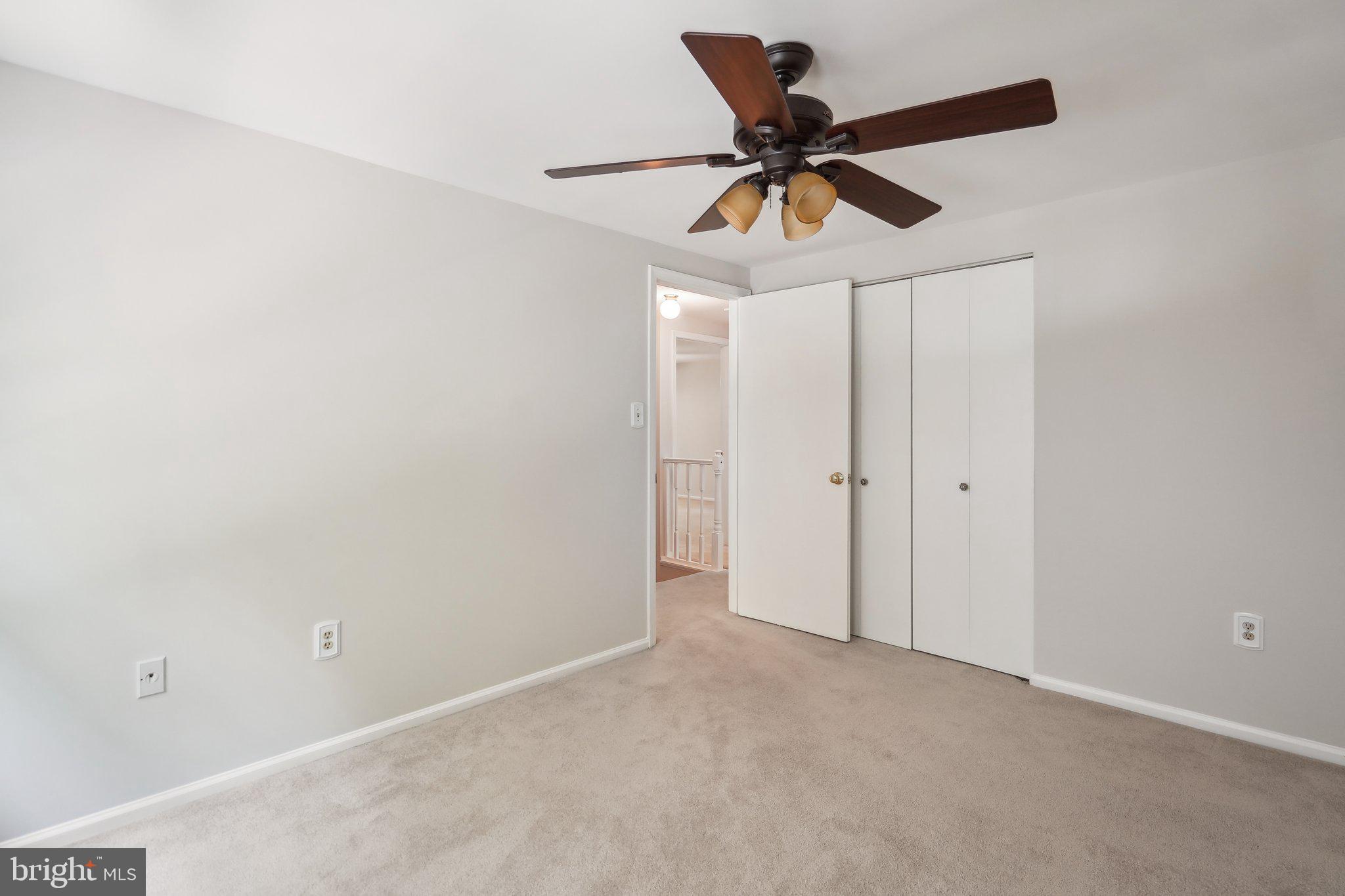 9807 NEW ENGLAND WOODS COURT