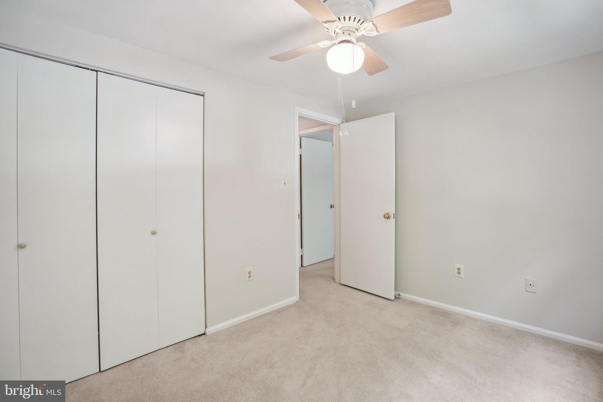 9807 NEW ENGLAND WOODS COURT