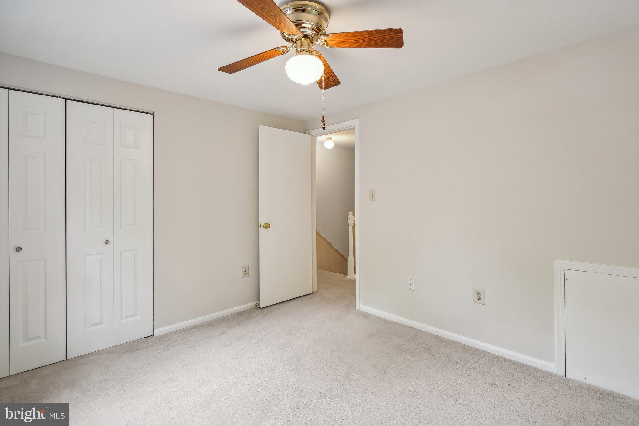 9807 NEW ENGLAND WOODS COURT