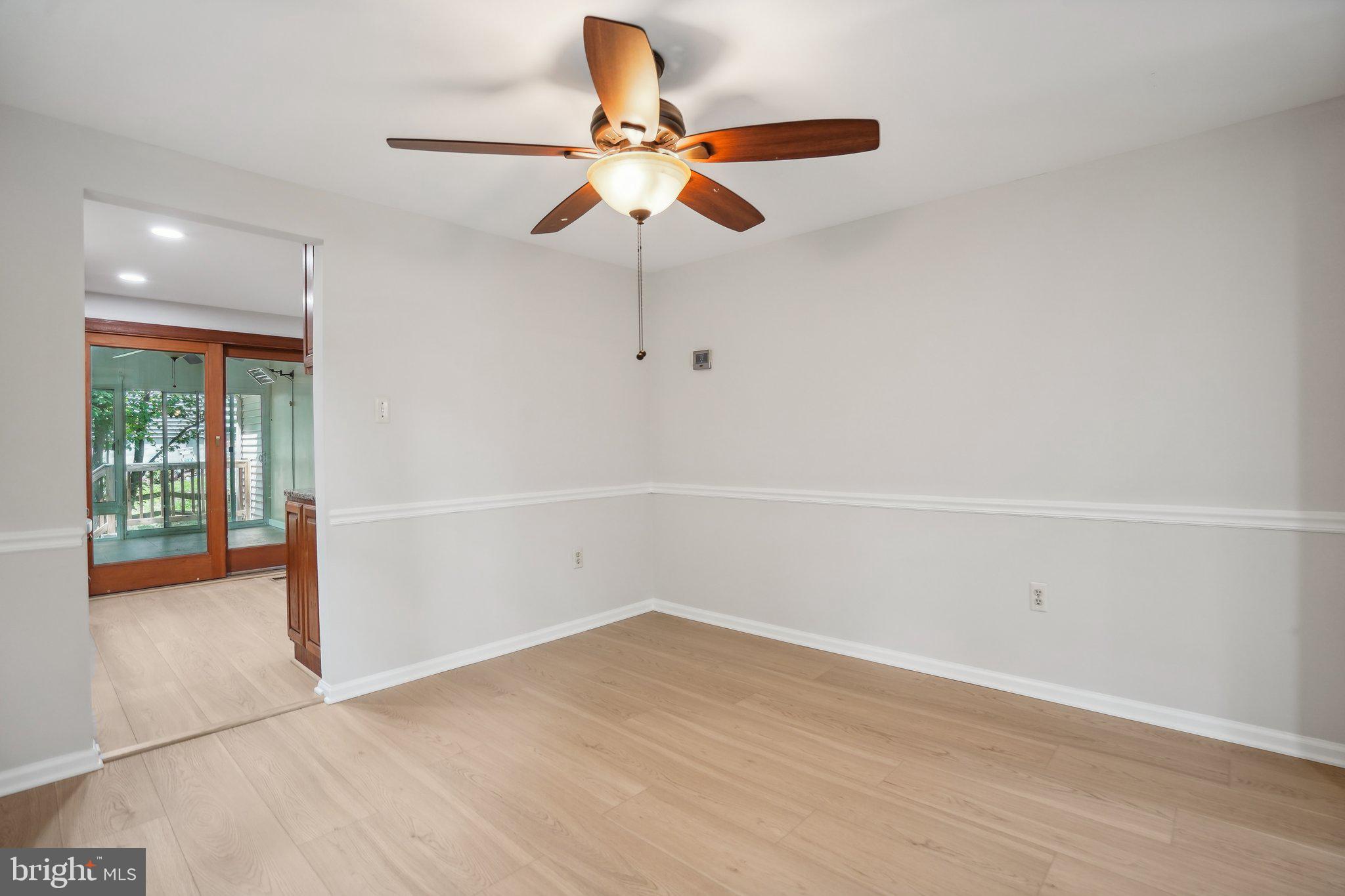 9807 NEW ENGLAND WOODS COURT