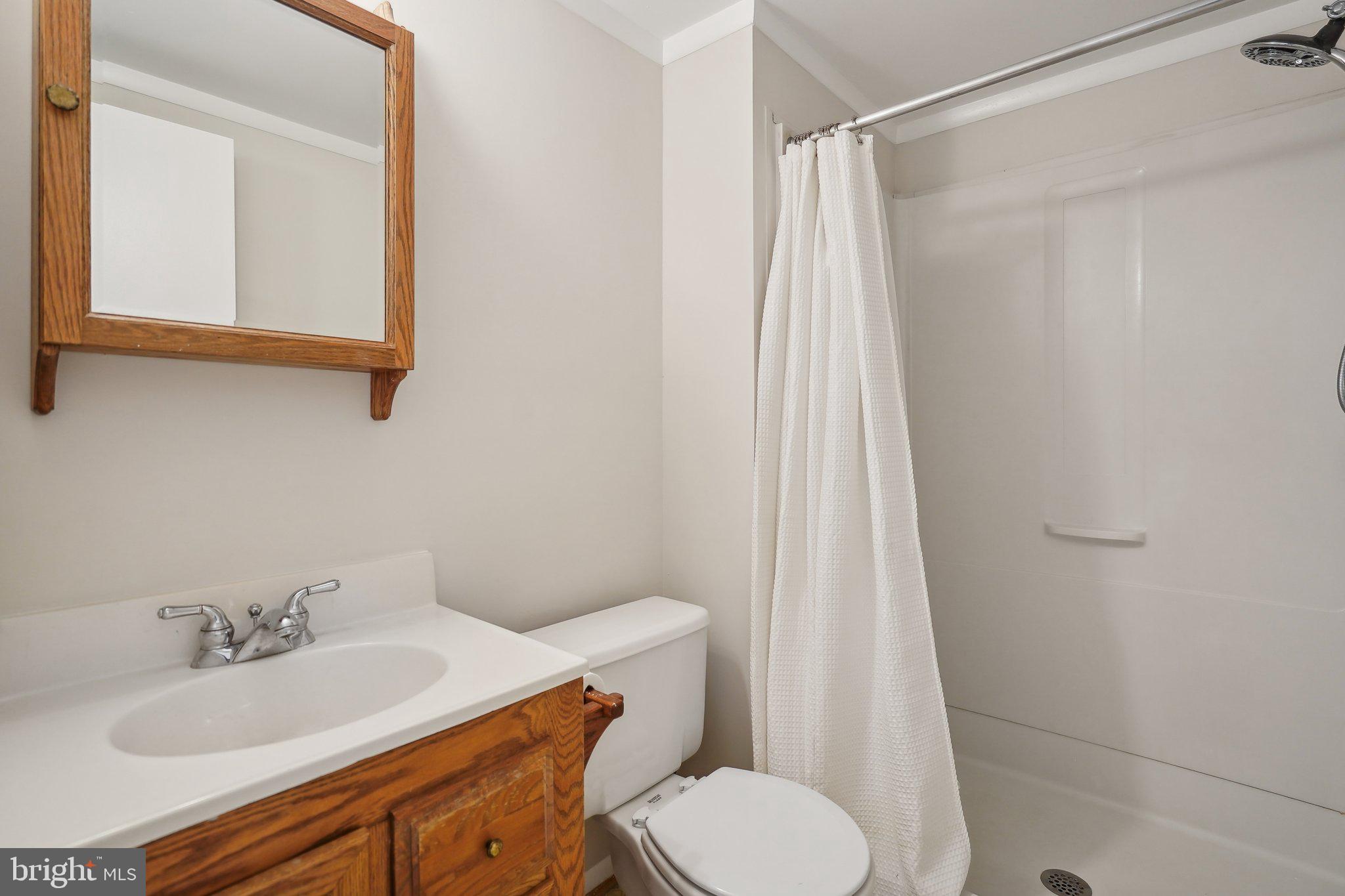 9807 NEW ENGLAND WOODS COURT