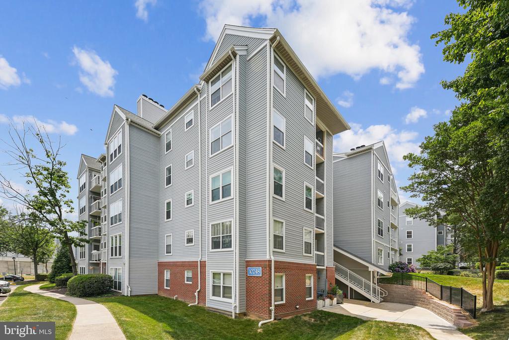 10248 APPALACHIAN CIRCLE 1-D3