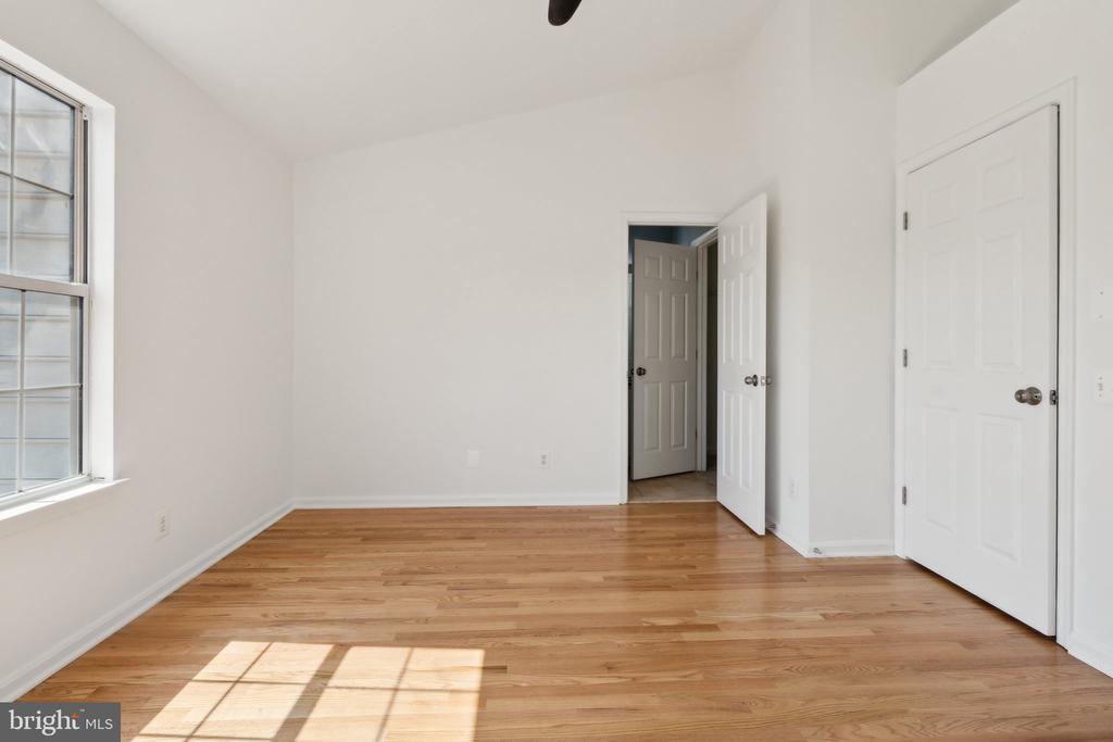 1023 LEXUS WAY