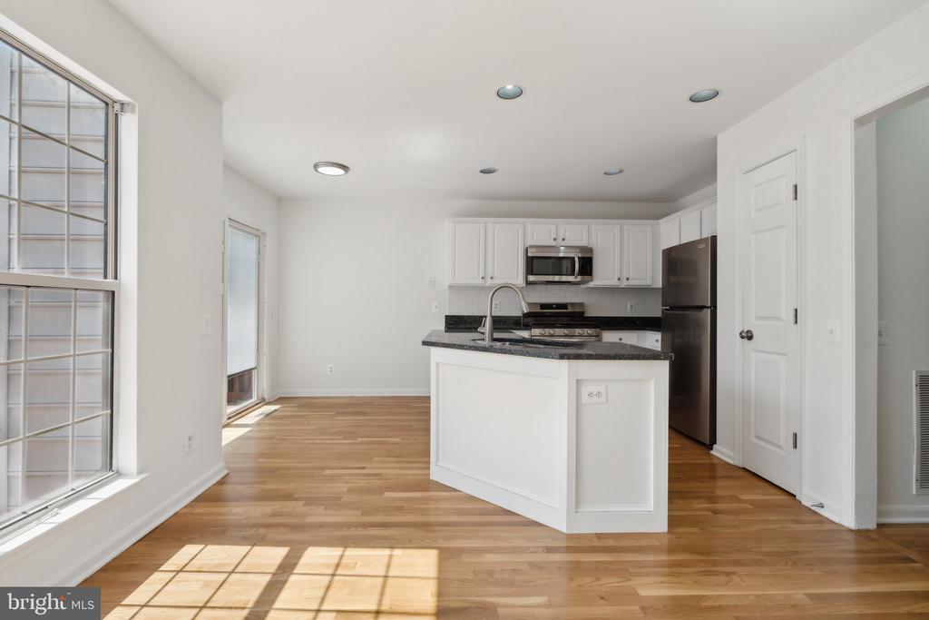 1023 LEXUS WAY