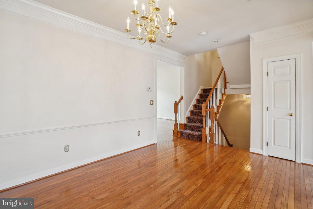 8022 KIDWELL HILL COURT